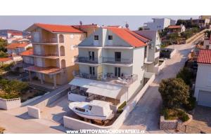 Apartmány Petra  – Marina