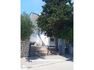 Zlatko apartmani Nin Vrsi Mulo