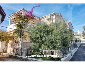 Apartmány Mira