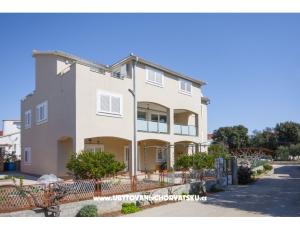 Apartmány Sharo