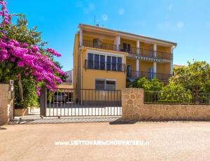 Apartmány Lara