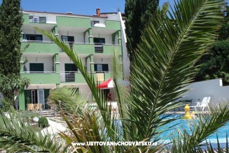 Vila Smirna 4*  s bazénom  foto 3