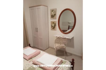 Apartmány BY THE BEACH-Meri foto 2