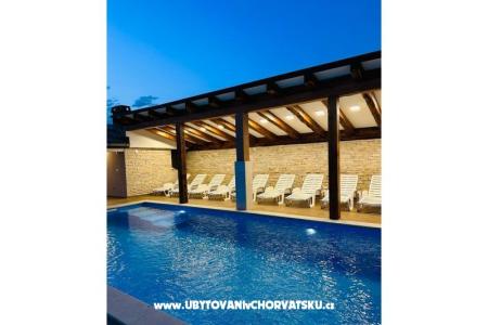 Villa Robert 2 s bazénom Cesarica – Karlobag Chorvátsko
