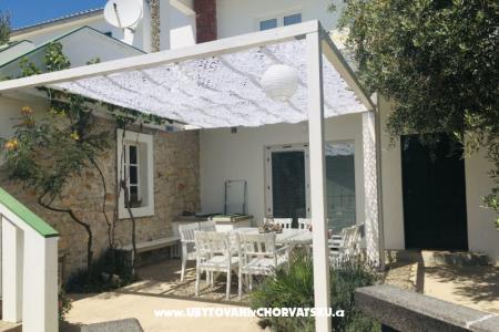 Stonehouse Dana ostrov Pag Chorvátsko