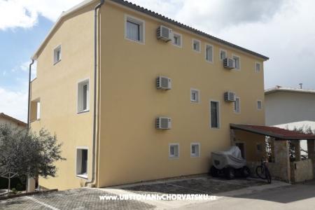 Apartmány Erak Pirovac Chorvátsko