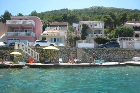 Apartmány 7 m od mora Primošten Chorvátsko