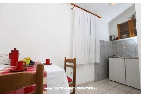 Vinka apartments DIREKT NA PLAŽI foto 3
