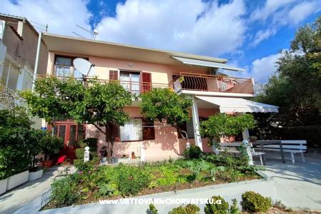 Olive Apartmán and Izby Tučepi Chorvátsko