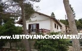 Vila Amelia - ubytovanie ostrov Brač Chorvátsko