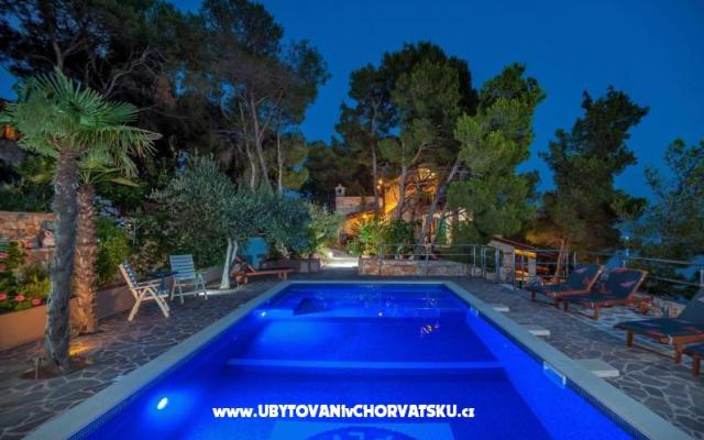 Villa Mamako - ubytovanie ostrov Brač Chorvátsko