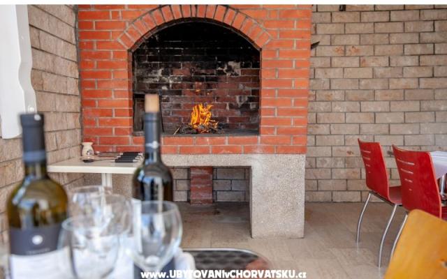 Apartmány Antonio - ubytovanie Dugi Rat Chorvátsko