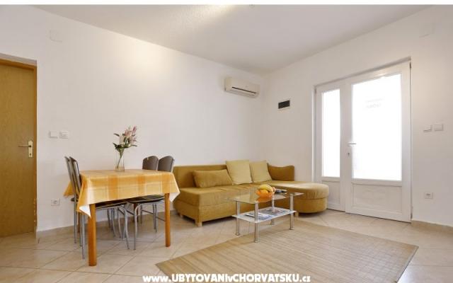 Apartmány Leona - ubytovanie Karlobag Chorvátsko