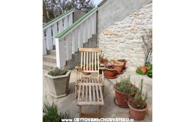 Stonehouse Dana - ubytovanie ostrov Pag Chorvátsko