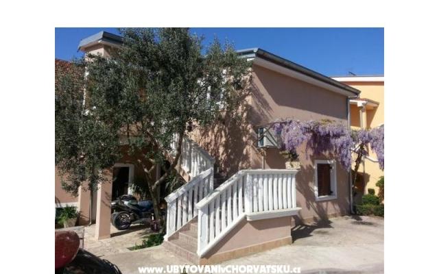 Apartmány Antonela - ubytovanie Pakoštane Chorvátsko