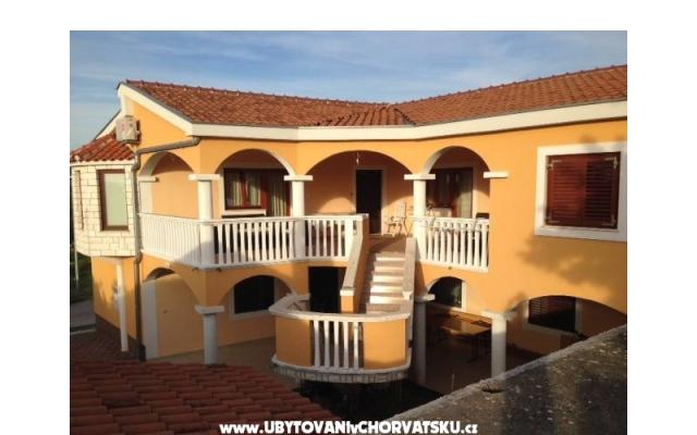 Apartmány Petra - ubytovanie Pakoštane Chorvátsko