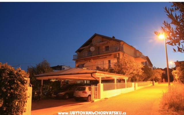 Villa Mir  - ubytovanie Pirovac Chorvátsko