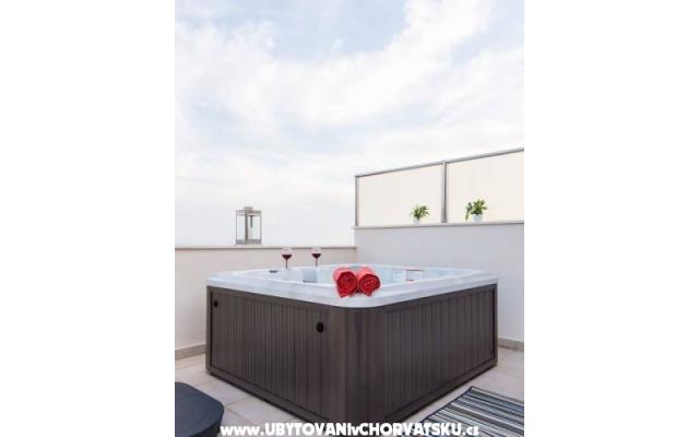 Bubbles Luxury Penthouse with jacuz - ubytovanie Podstrana Chorvátsko