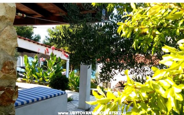 Apartmány Gjardini *** - ubytovanie Primošten Chorvátsko