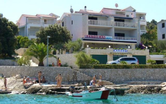 Aparthotel eM-Ka - ubytovanie Rogoznica Chorvátsko