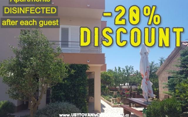 Apartmány Krešimir  OD 30 EUR - ubytovanie Rogoznica Chorvátsko