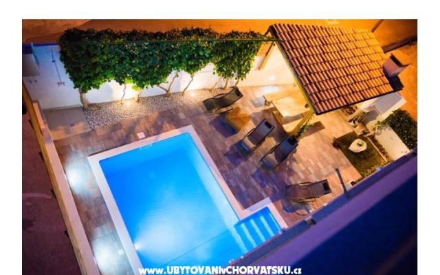HolidayHomeSpalato-pool apartments  - ubytovanie Split Chorvátsko