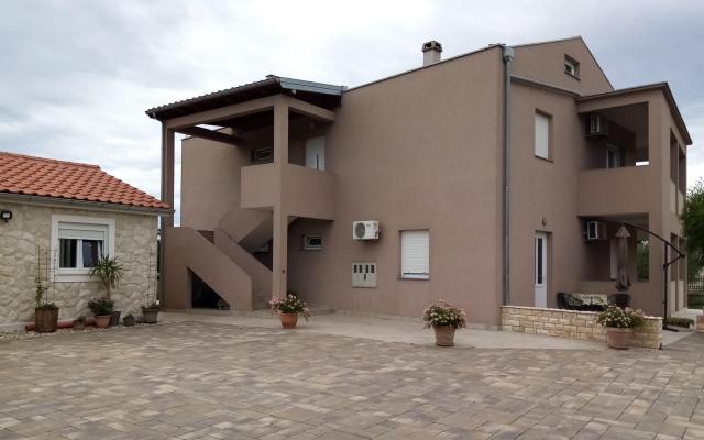 Apartmány Lara - ubytovanie Sukošan Chorvátsko