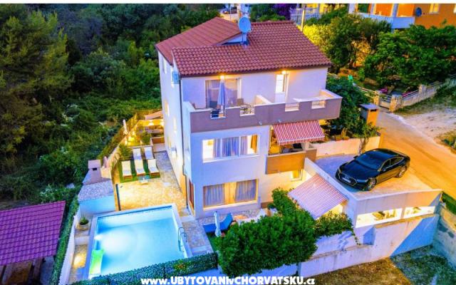 Bruno's Poolside Retreat - ubytovanie Trogir Chorvátsko