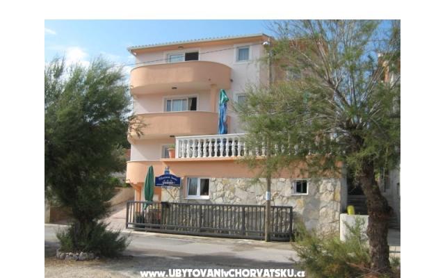 Marinovi Dvori - ubytovanie Trogir Chorvátsko