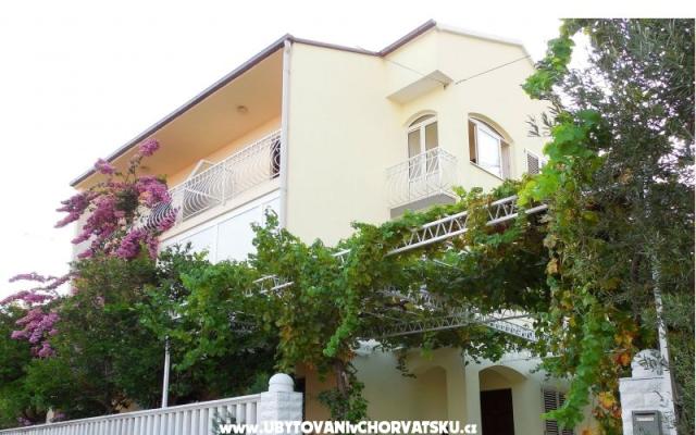  Villa Michael Apartmány - ubytovanie Trogir Chorvátsko