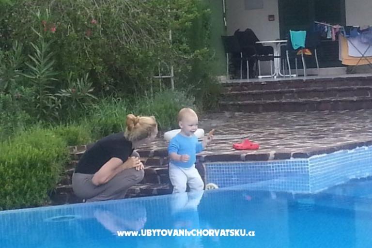 Vila Smirna 4*  s bazénom  – foto 17