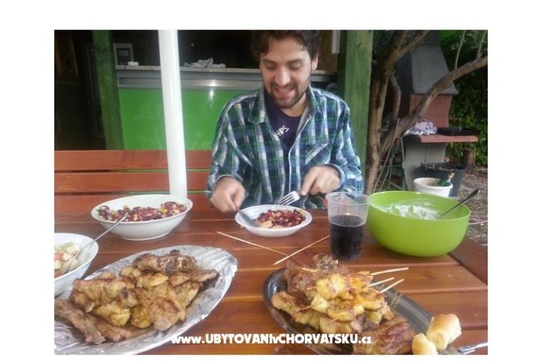 Vila Smirna 4*  s bazénom  – foto 18