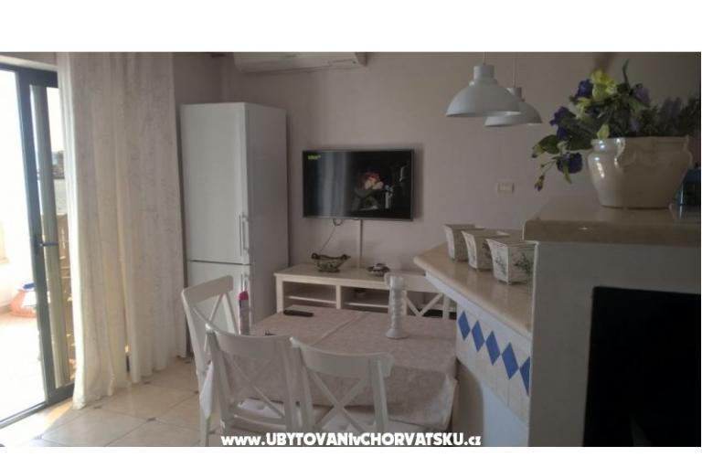 Apartmány BY THE BEACH-Meri – foto 11