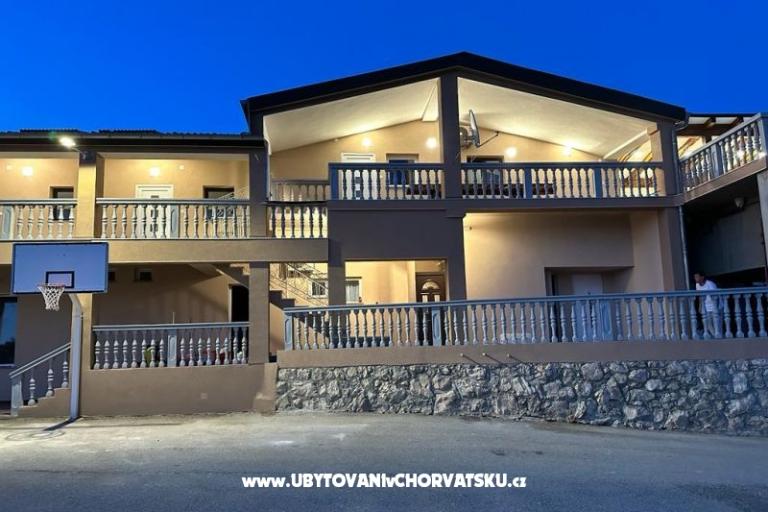 Villa Robert 2 s bazénom Cesarica – foto 14