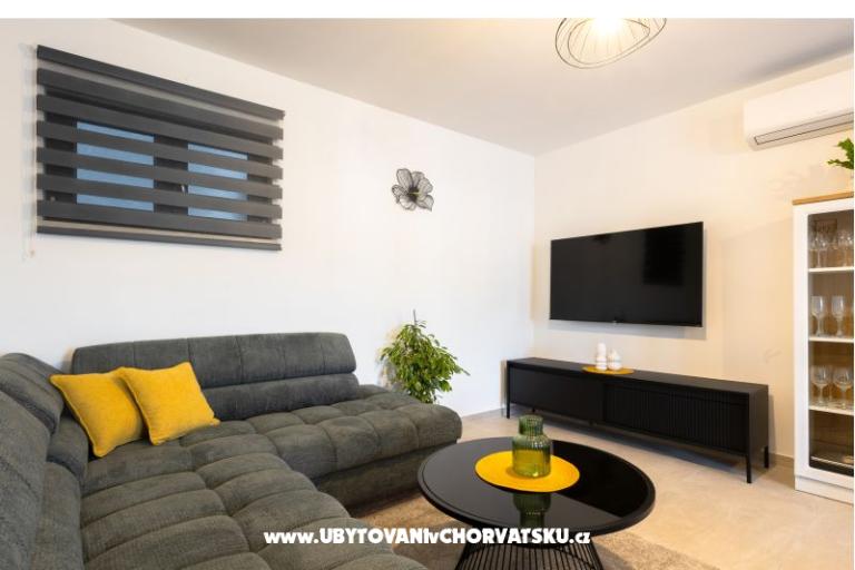 Dom s pogledom na more Antivo – foto 9