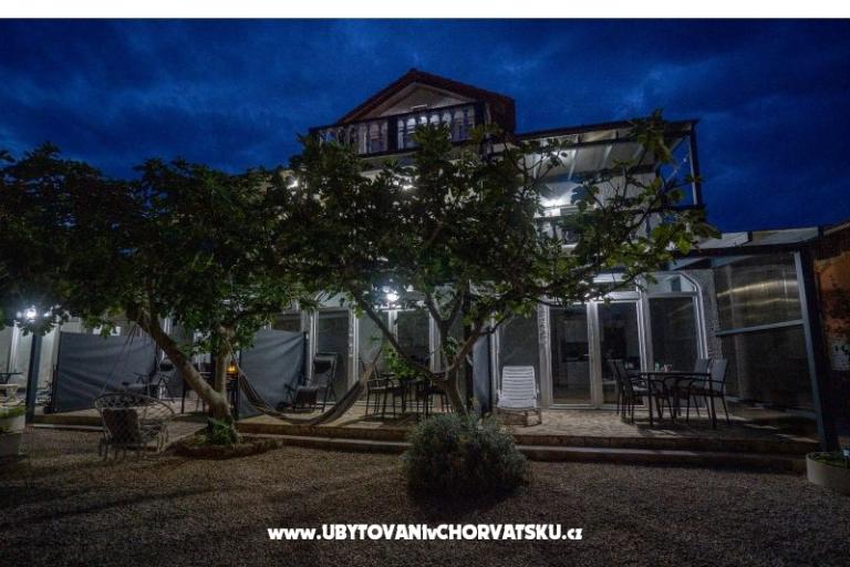 Apartmány Villa Agape Vir – foto 3